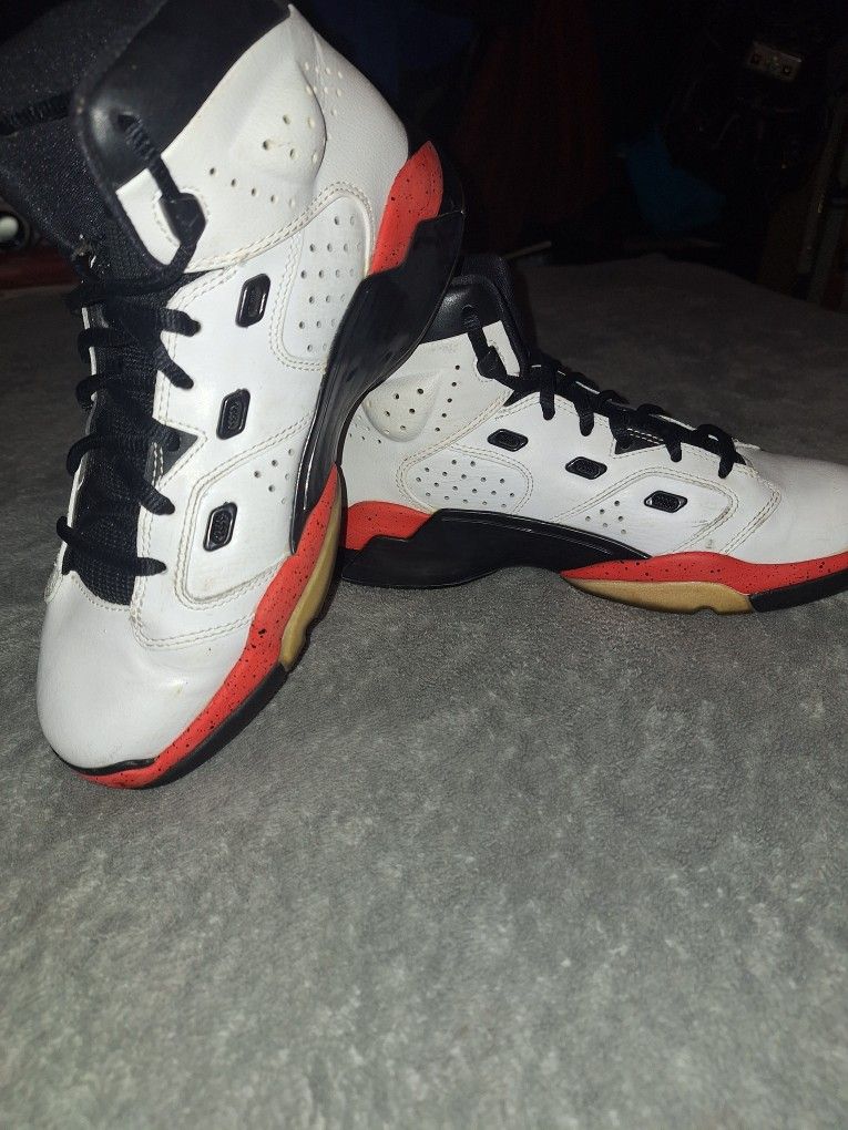 Nike 6-17-23 Air Jordan's Size 6y 🔥