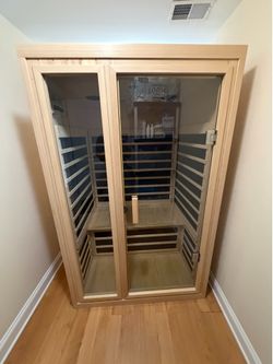 The Great Escape / Helo G200 2-Person Infrared Sauna