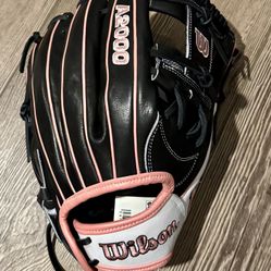 Wilson A2000 Softball Glove