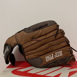 Baseball gloves 