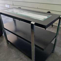 Entry Tabel/ Entertainment Stand