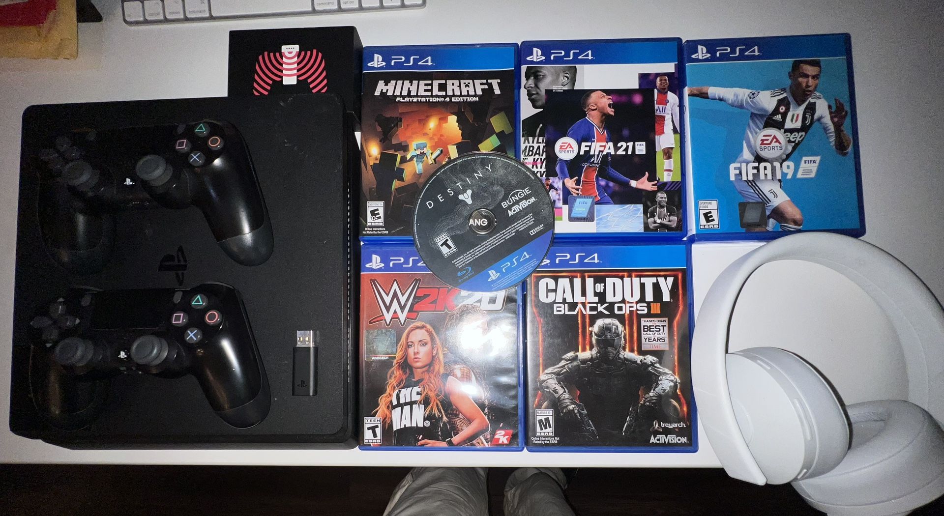 PlayStation 4 BUNDLE!! 