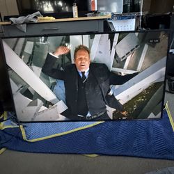 65" Samsung Smart HDTV