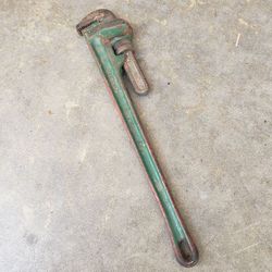 Pipe Wrench 