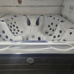 Jacuzzis 86X86 Delivered $6,800.00!!!!