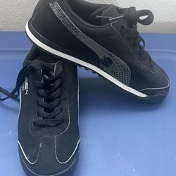Puma Roma Sneakers In Black Color 