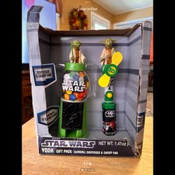 Vintage Star Wars Yoda Gift Pack Gumball Dispenser and Candy Fan CandyRific 2012