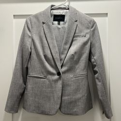 Banana Republic Women’s Suit Size Petite 2