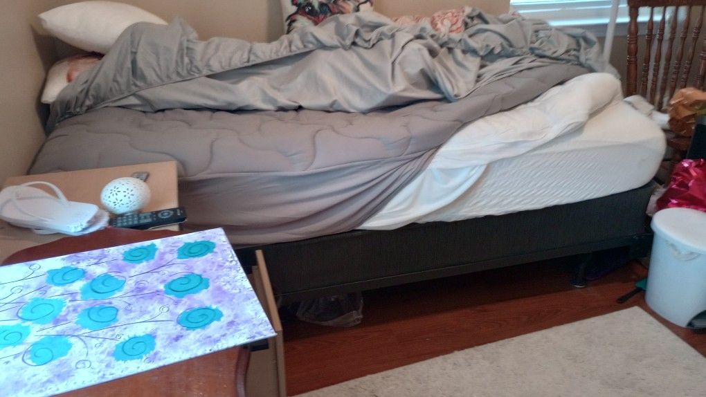 MATTRESS/BOX SPRING