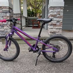 Specialized 20” Kids Mountain Bike – 7 Speed