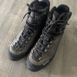 Salewa mountaineering boots