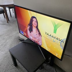 40 Inch TV. Remote Included. Samsung