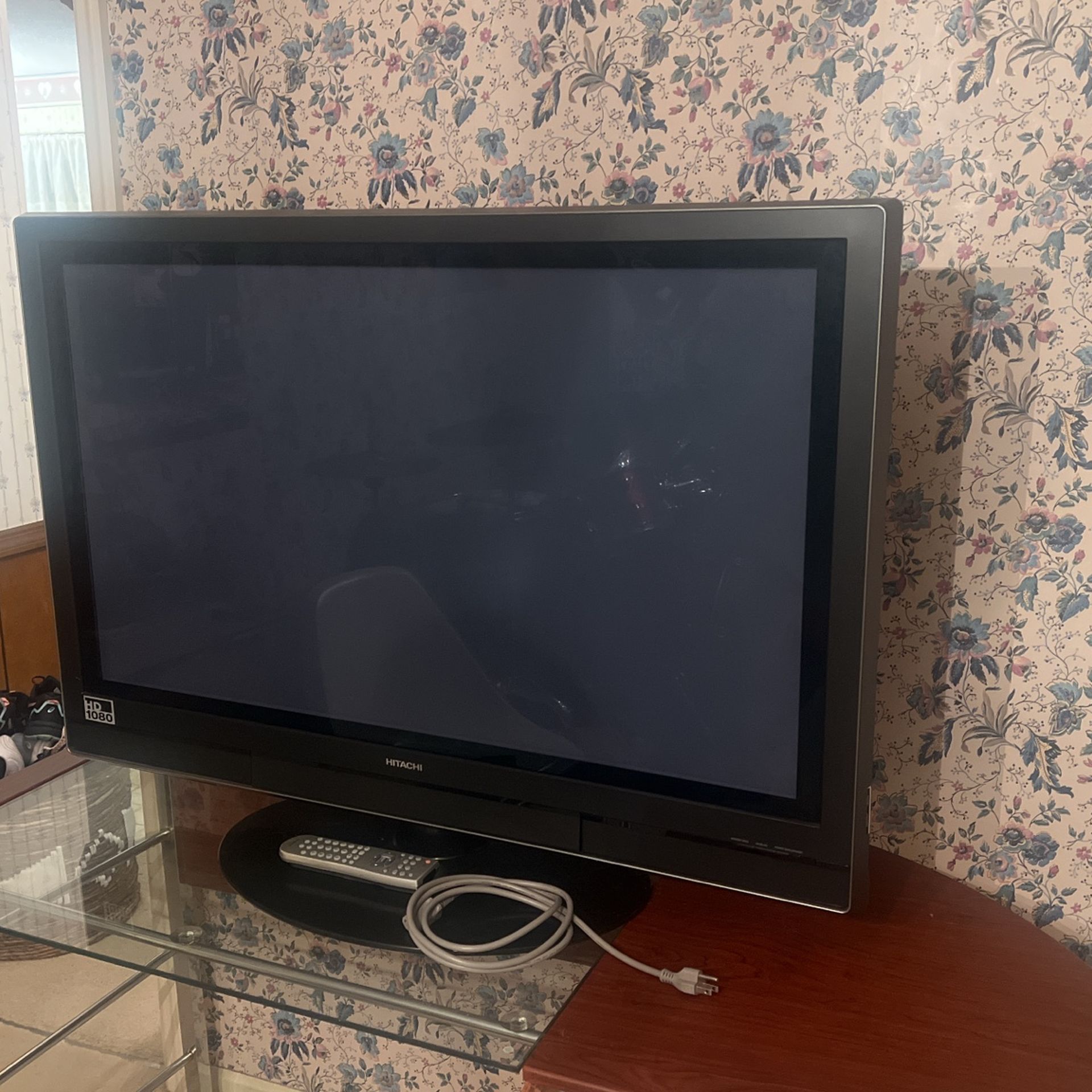 Hitachi 42” HD1080P Flatscreen TV