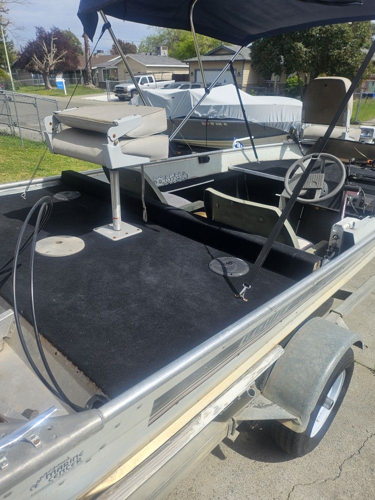 16 Ft Boat For Sale Runs Great Three Motors On Boat