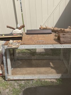 Cage for iguana or rabbit Or chicken