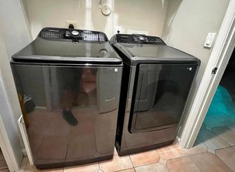 Washer and dryer set