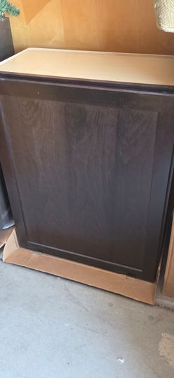 Kitchen cabinet