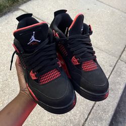 Jordan 4 Thunders 7y