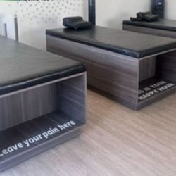 Masaage/physical Therapy Bed