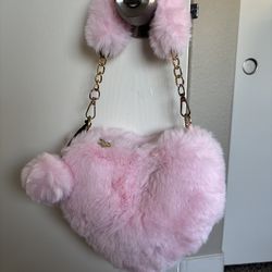 Furry pink heart shaped purse