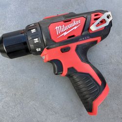 Brand New Milwaukee M12 12V Lithium-Ion Cordless 3/8 in. Drill/Driver (Tool-Only)