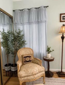 Beautiful Cottage Style Blackout Curtains – Like New
