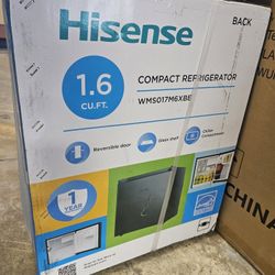 Hisense mini fridge

$58 FIRM