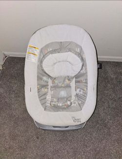 Baby rocker  Baby Trend  Included with sooth vibration Open box/ never used