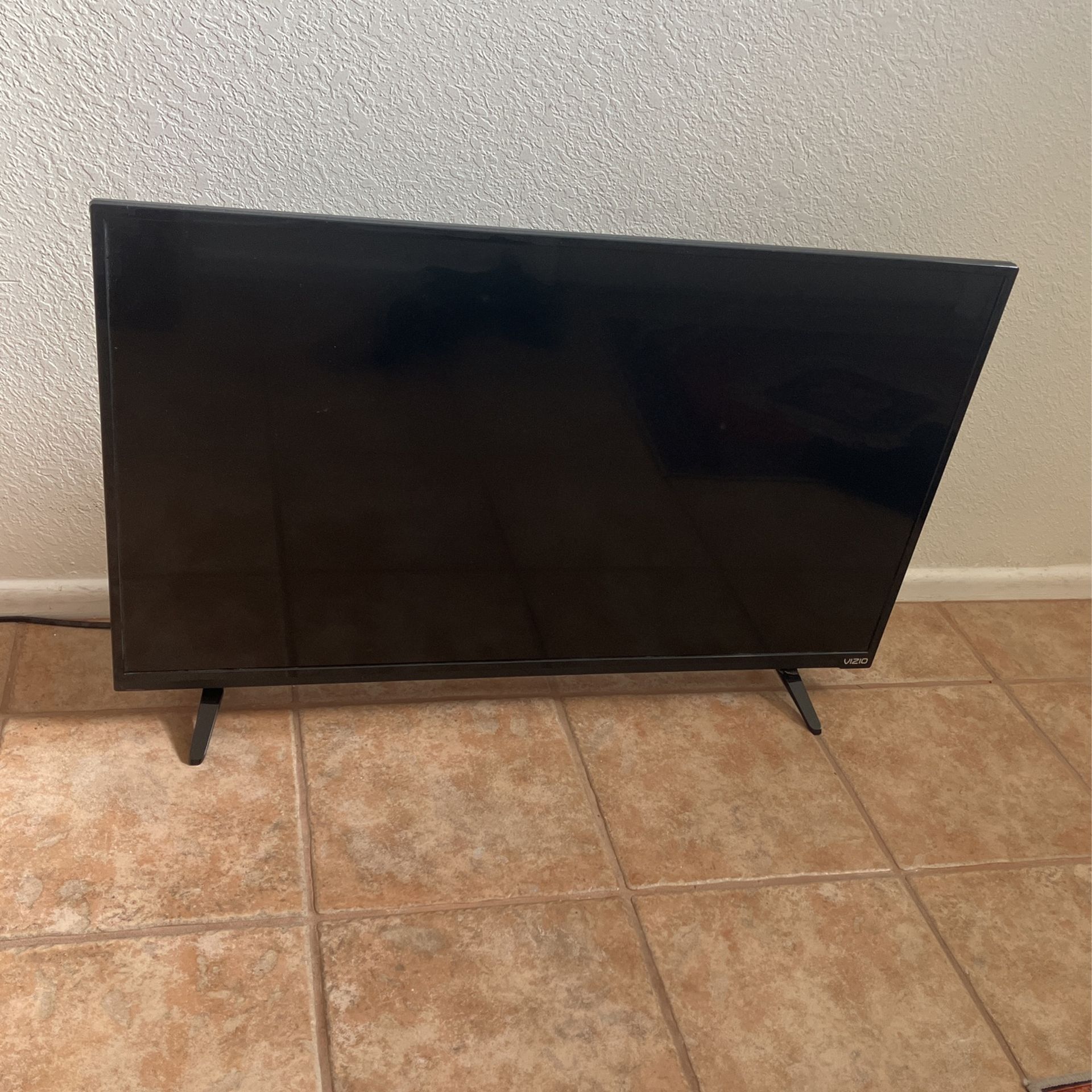 Vizio 39” TV With Remote