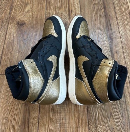 Nike Air Jordan 1 Retro High OG Mens
