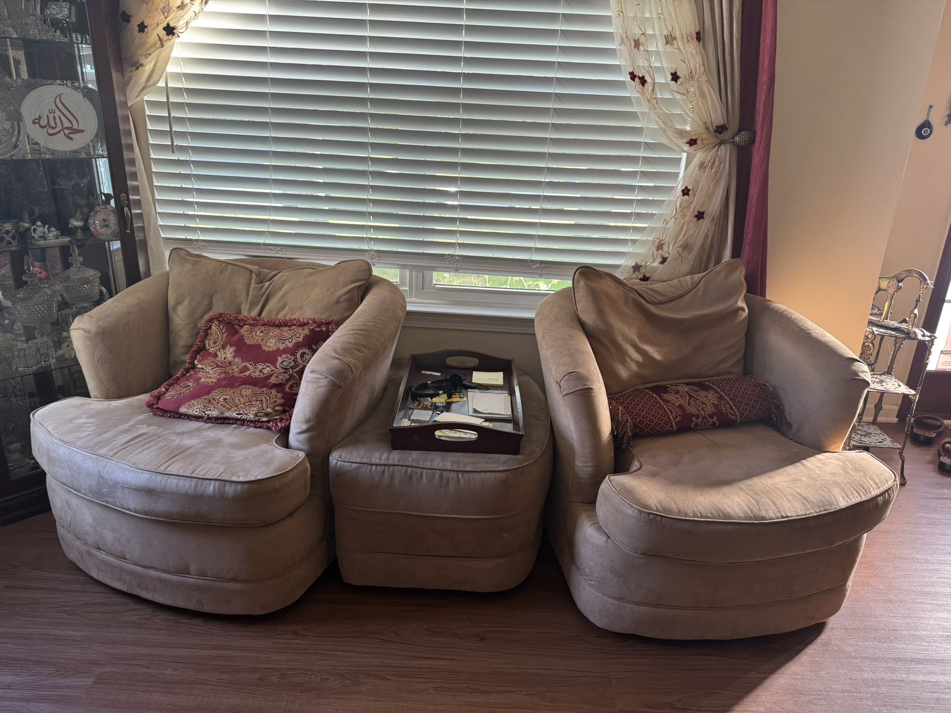 Swirl Chairs With Ottoman