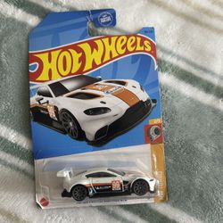aston martin hotwheel