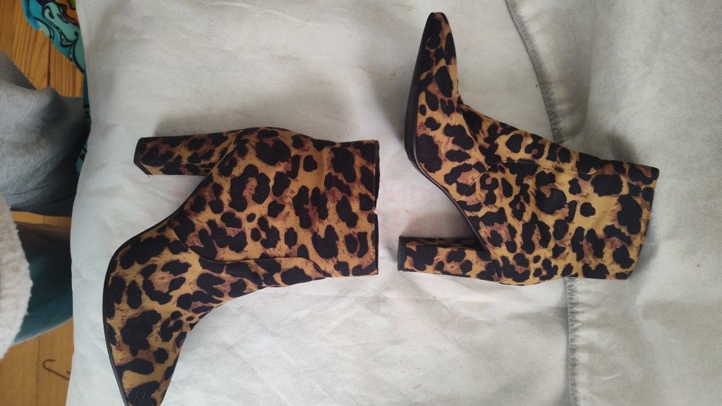 Animal Print Boots Sz 10. $10.00