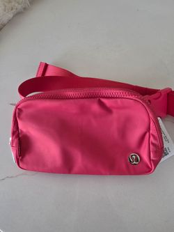 Lululemon Everywhere Belt Bag Pink