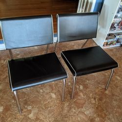Black Chairs Perfect For Gaming!
