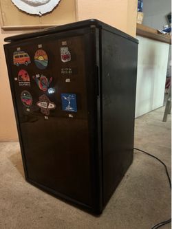 4.6 cu.ft. Beverage Refrigerator