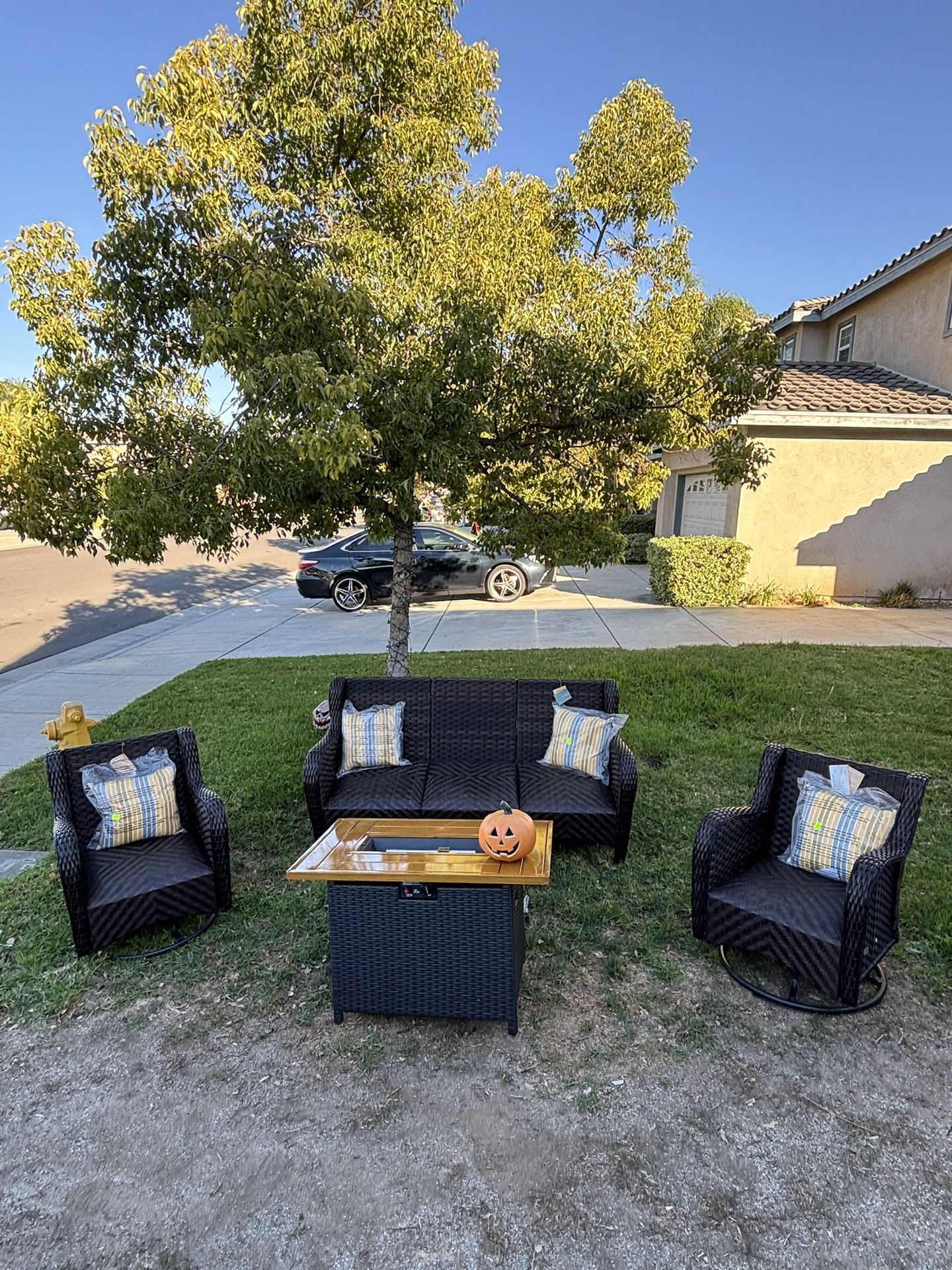 4 Piece Patio Furniture Set 3 Seater Couch With 2 Rocking Swivel Club Chairs And A Matching Propane fire Pit Table
