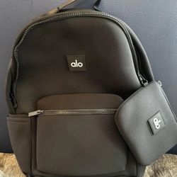 NEW Alo Yoga Stow Backpack Black /Silver Neoprene Detachable Pouch  $328 Retail