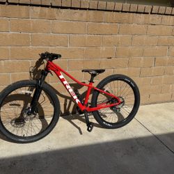 Trek Marlin 5 26” Small Frame. 