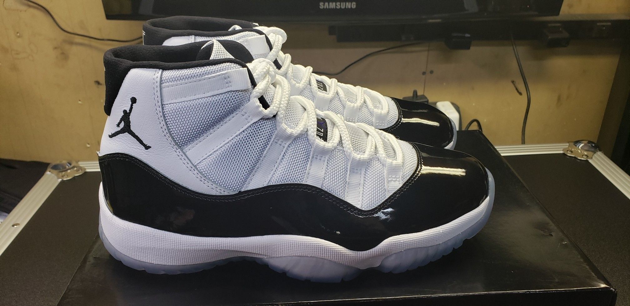 Jordan 11 Concord Size 7.5