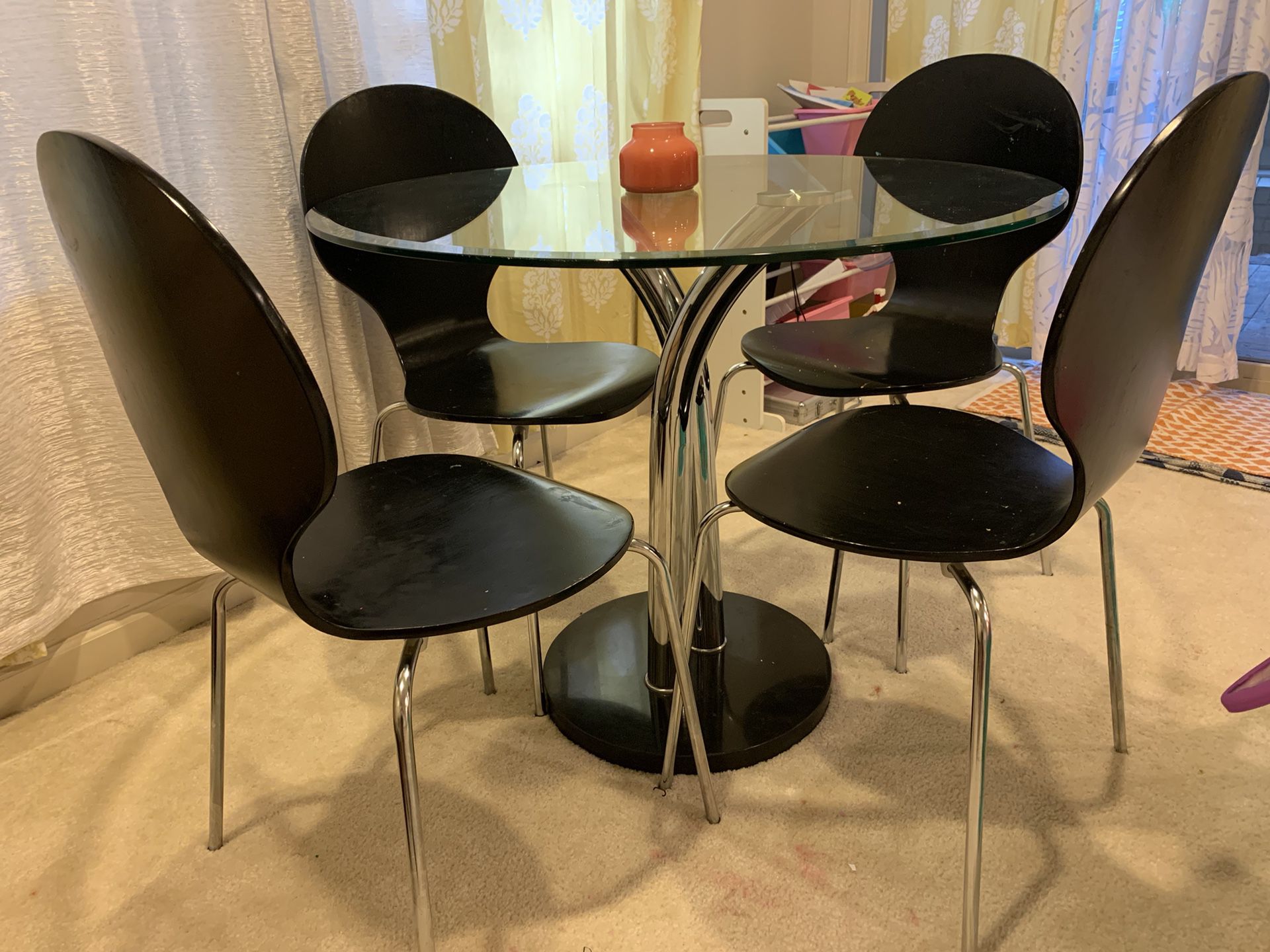 Breakfast Table W/ 4 Chairs 