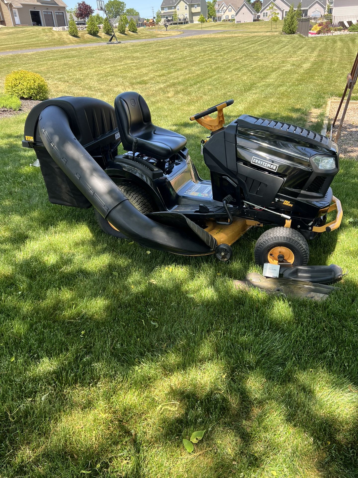 Craftsmen ProSeries 27042 46” 24HP KOHLER Riding Mower With Turn Tight Extreme