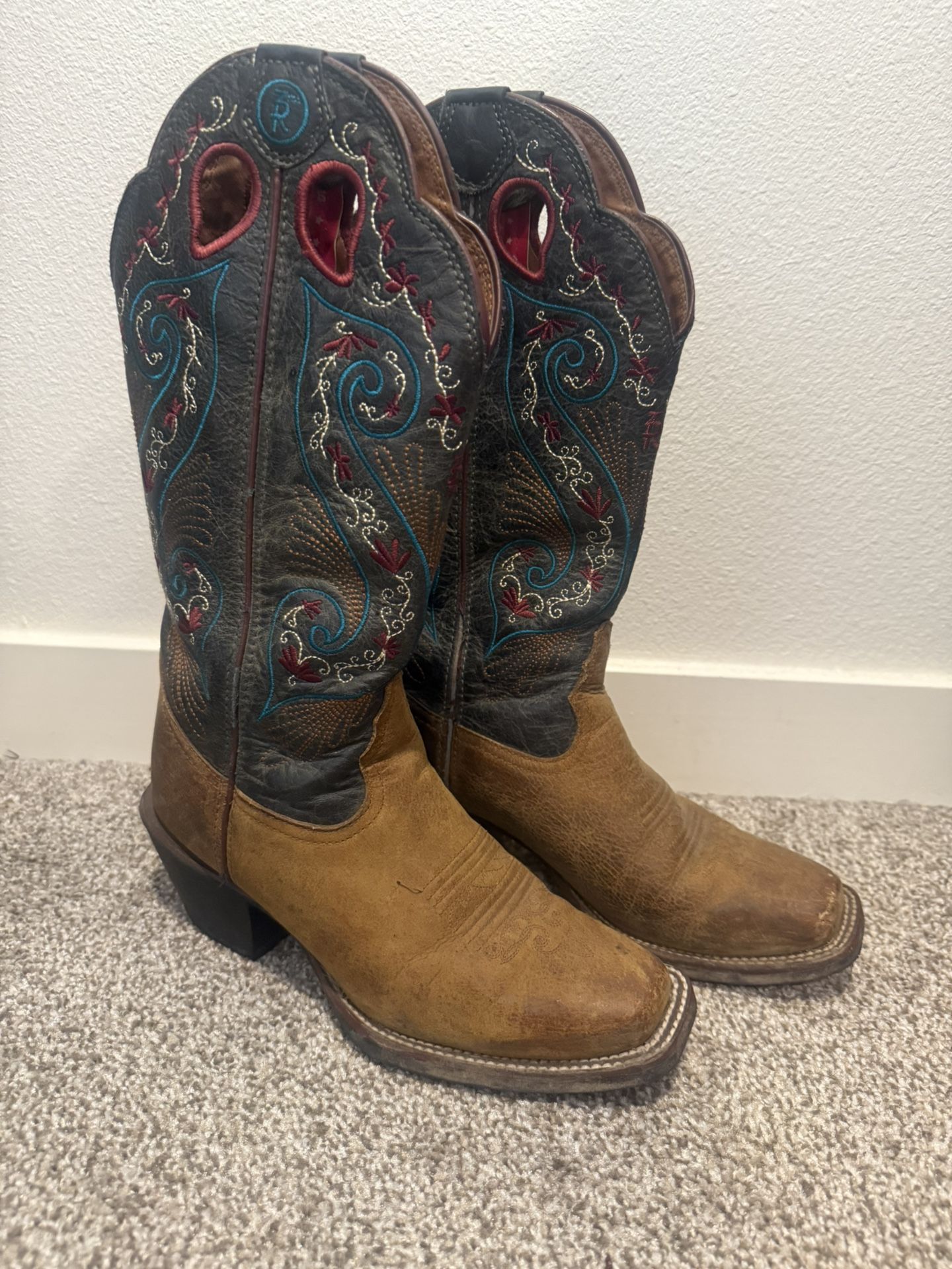 Tony Lamas Cowgirl Boots