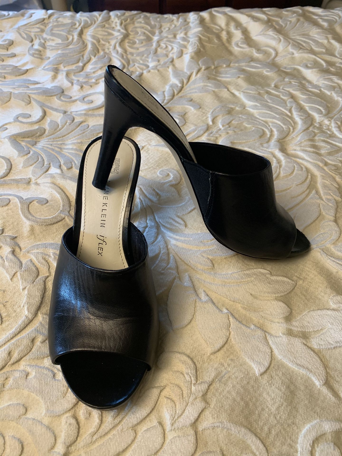 Anne Klein black leather open toe slides with heel