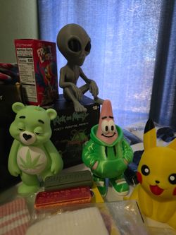 Mixed Novelty Socks/Figures and Toy Lot