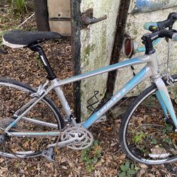 GIANT Woman’s Road Bike