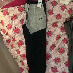 Brand New Nike Tech Pants 