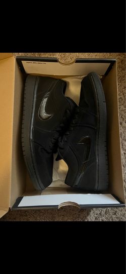 Jordan 1 low “Triple Black”