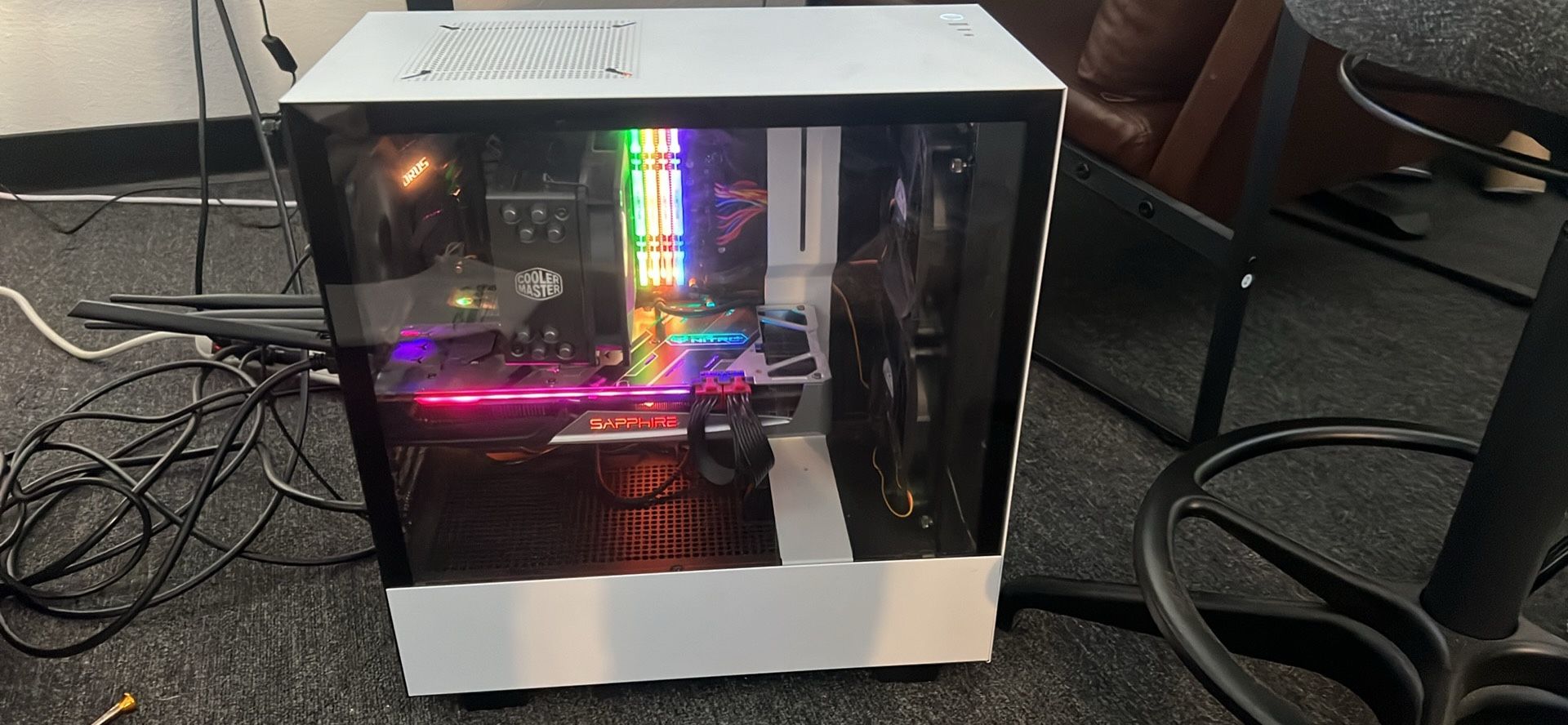 Gaming PC i9 9900k Radeon 5700xt gpu (2070 Super Equivalent) 32gb ram 1tb m.2 z390