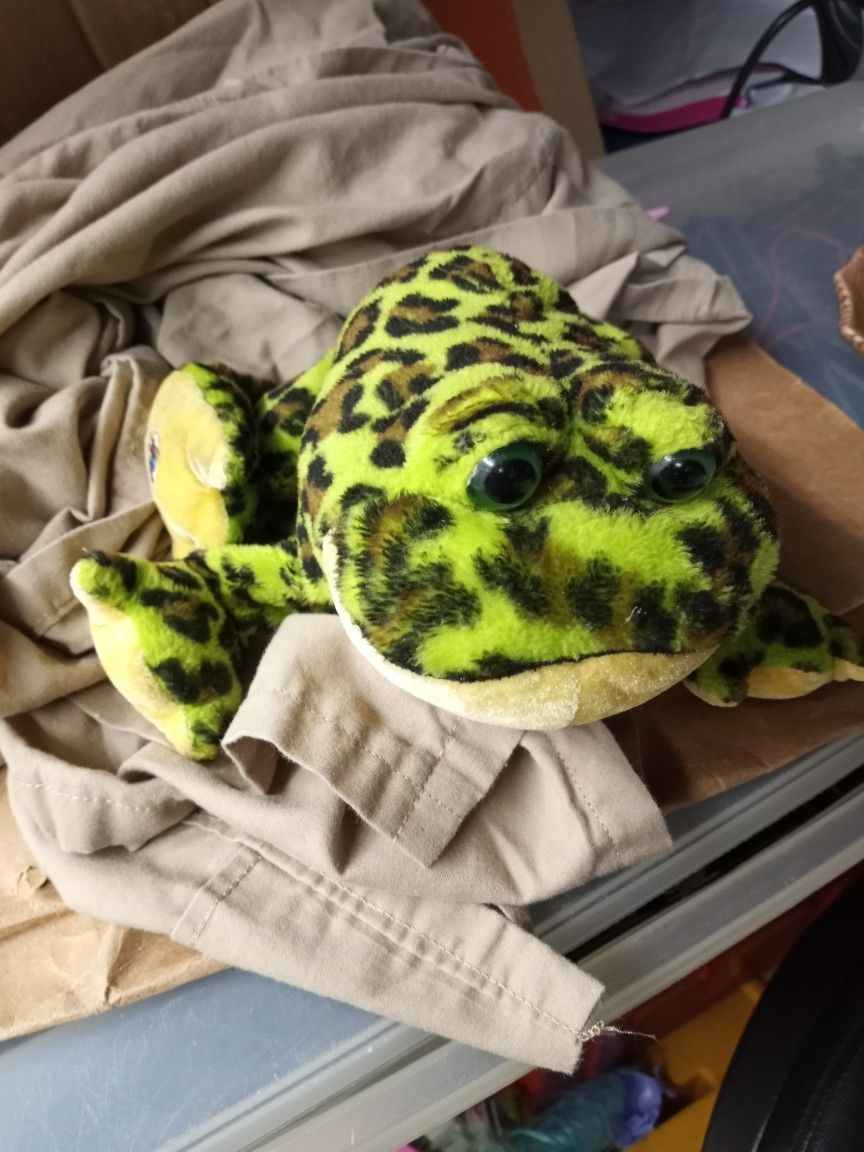 Webinz Ganz Bull Frog Plush 